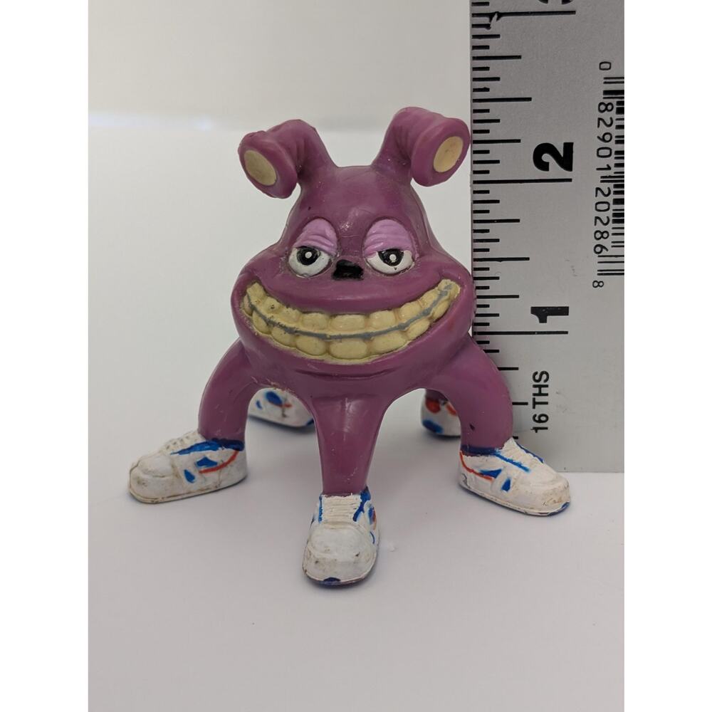 Vintage 1980s Keds Purple Alien Monster Promotional Figure Rare PVC Toy - Picture 7 of 7